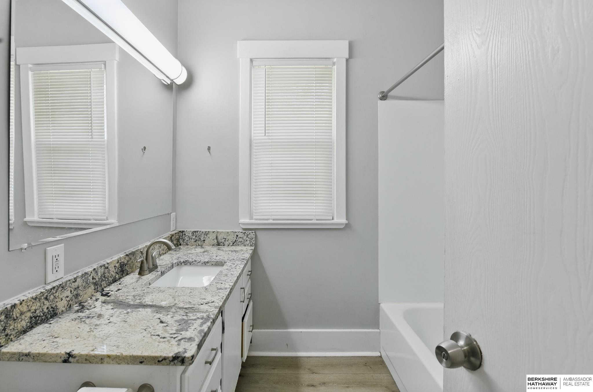 Omaha, Nebraska 68132, United States, 3 Bedrooms Bedrooms, ,3 BathroomsBathrooms,Residential,Active,126960