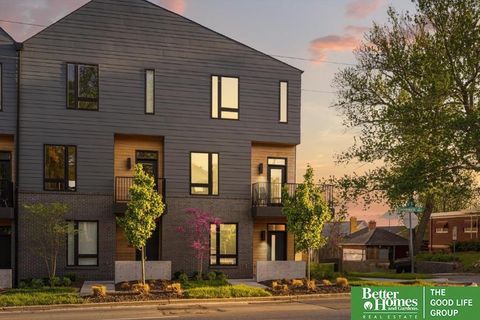 Photo of 5314 Elmwood Plaza, Omaha, NE 68106 (MLS # 22611082)