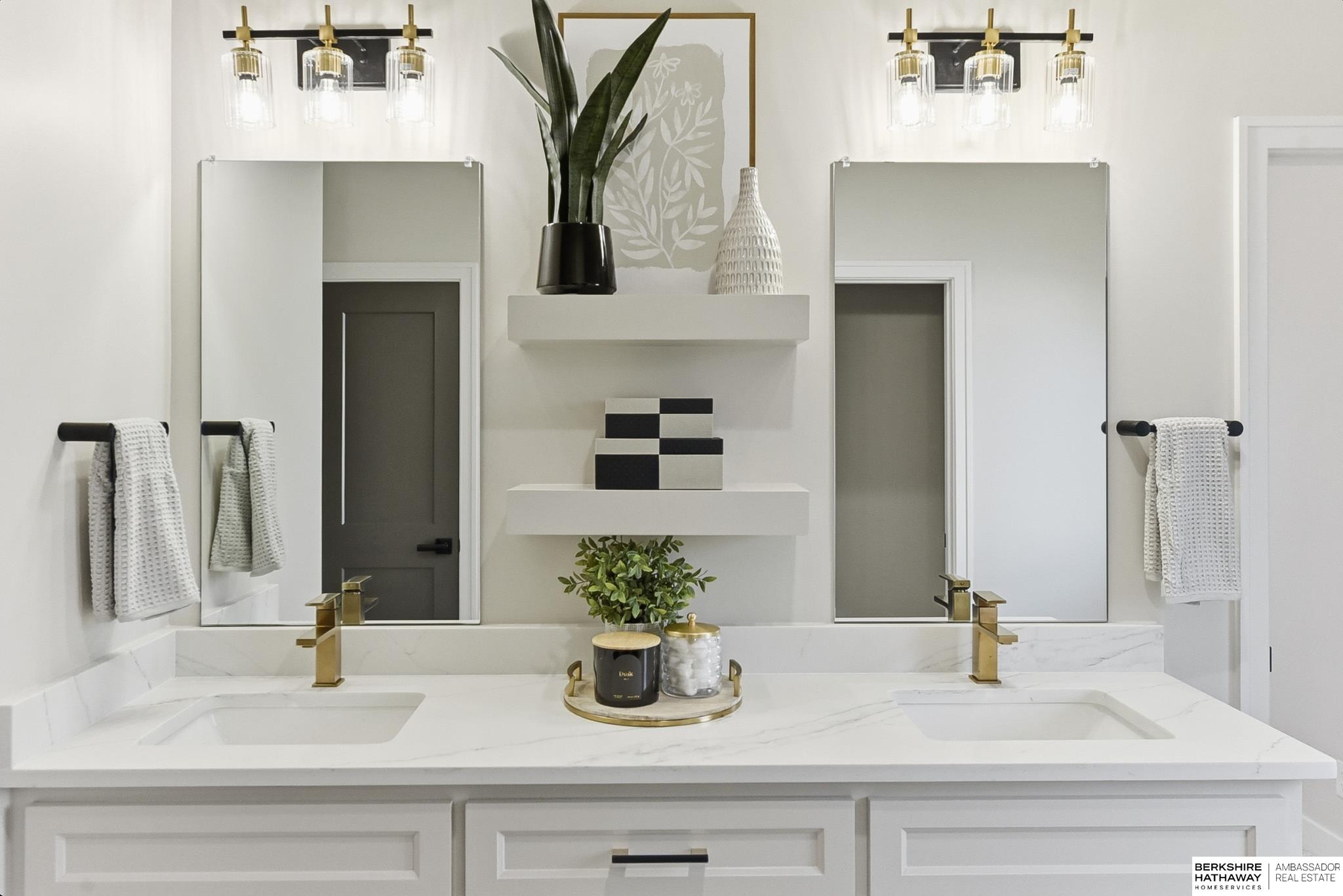 Elkhorn, Nebraska 68022, United States, 5 Bedrooms Bedrooms, ,3 BathroomsBathrooms,Residential,Active,257426