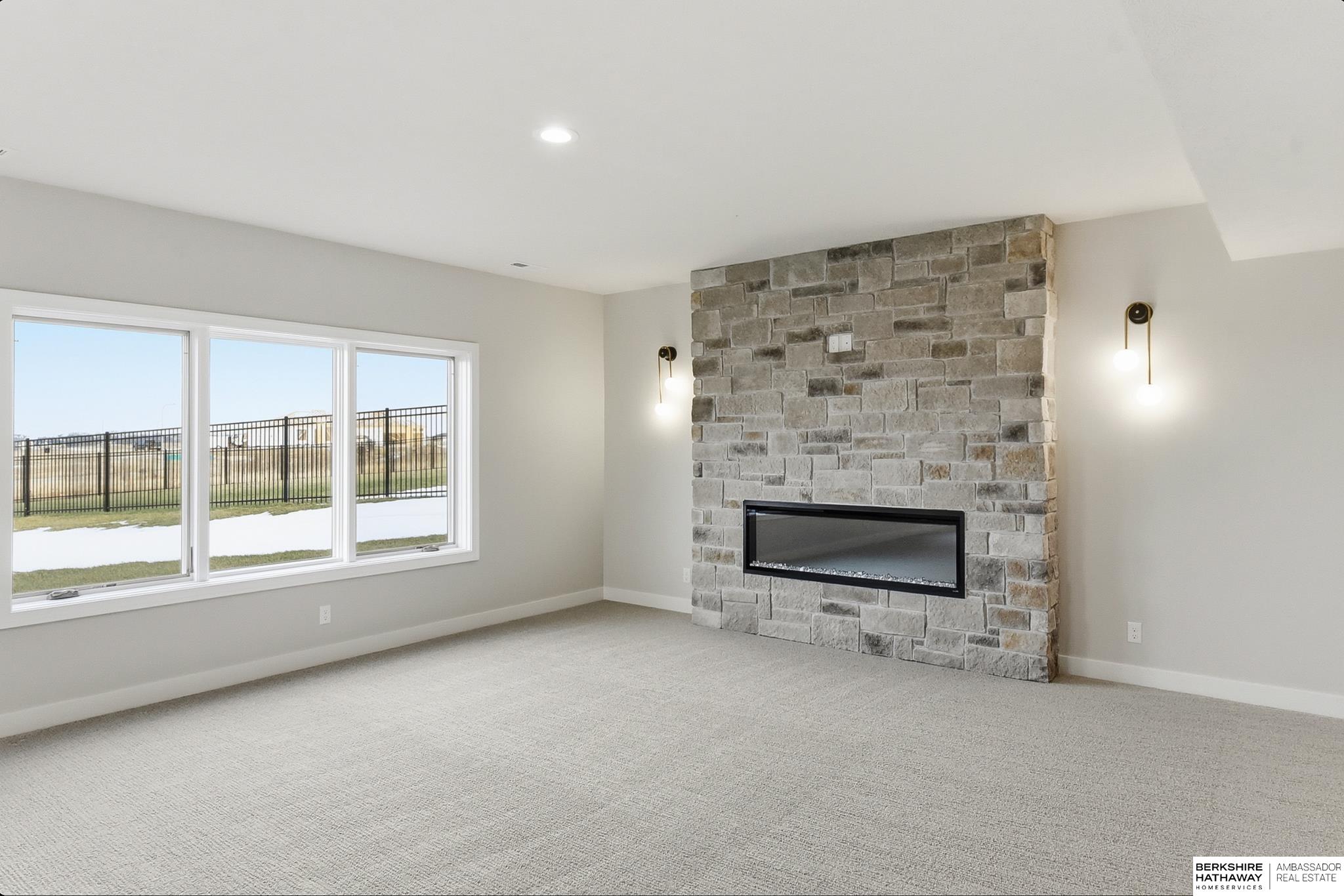 Elkhorn, Nebraska 68022, United States, 5 Bedrooms Bedrooms, ,3 BathroomsBathrooms,Residential,Active,257426