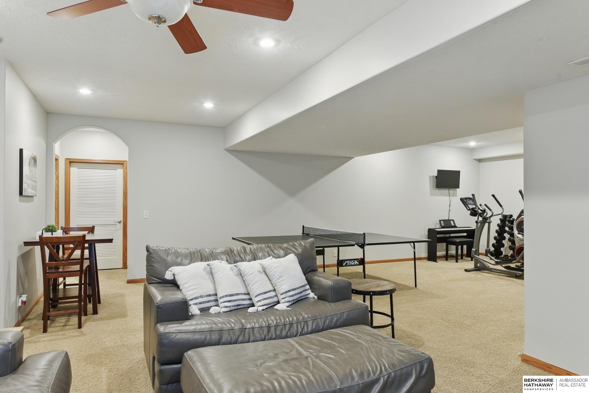 La Vista, Nebraska 68128, United States, 4 Bedrooms Bedrooms, ,3 BathroomsBathrooms,Residential,Active,130092