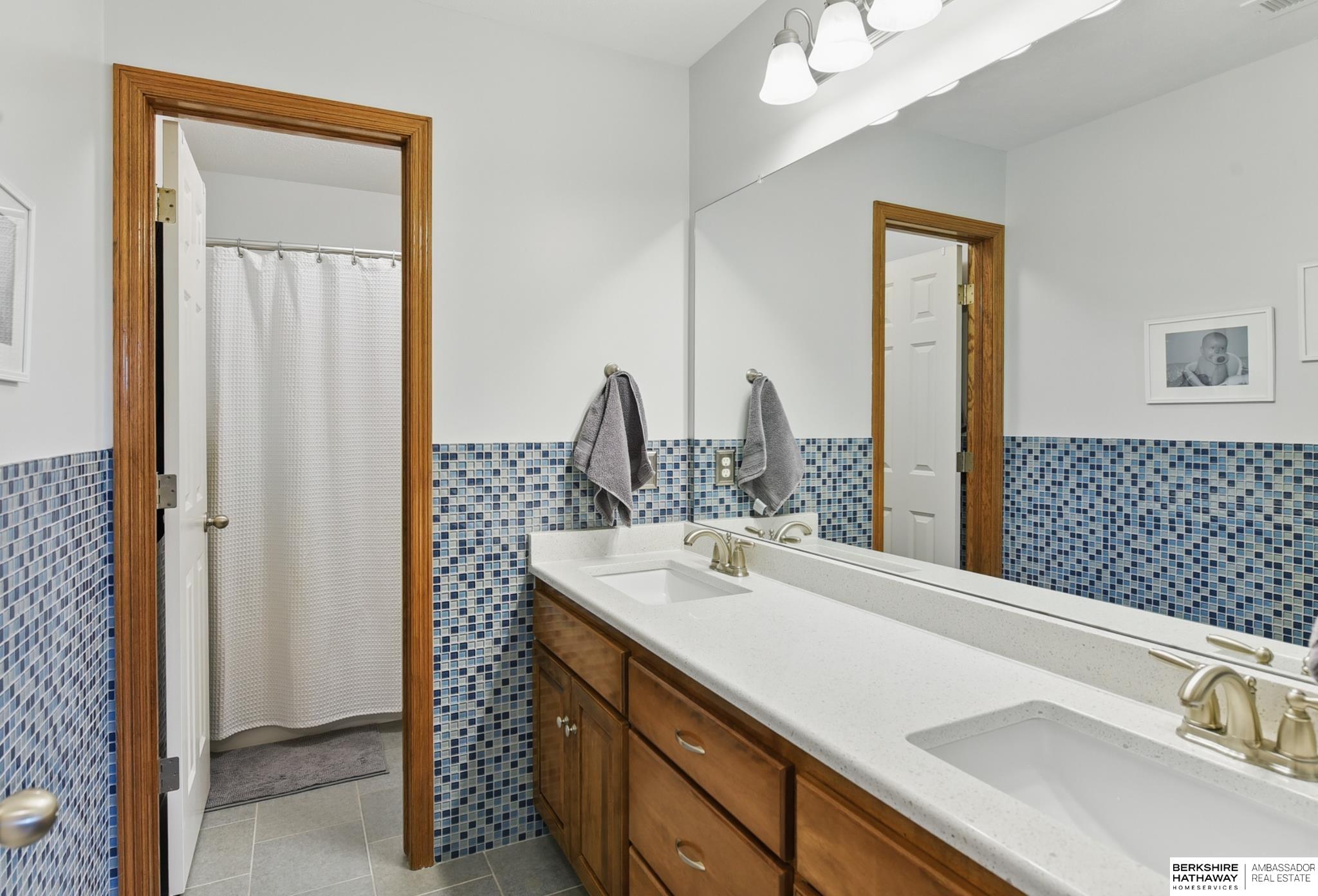 La Vista, Nebraska 68128, United States, 4 Bedrooms Bedrooms, ,3 BathroomsBathrooms,Residential,Active,130092