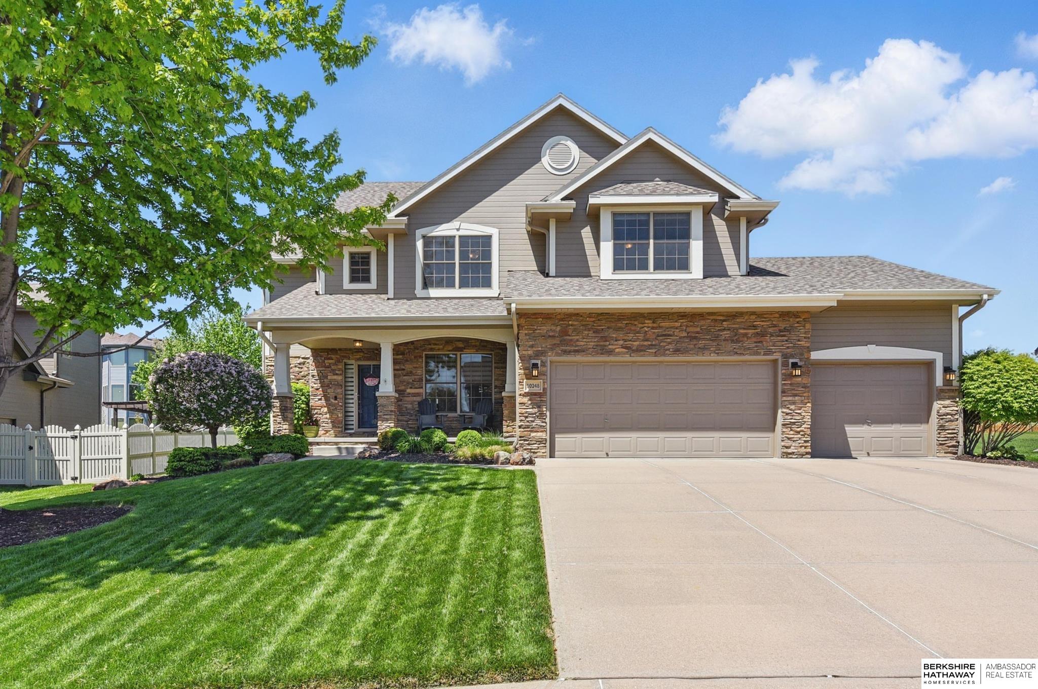 La Vista, Nebraska 68128, United States, 4 Bedrooms Bedrooms, ,3 BathroomsBathrooms,Residential,Active,130092