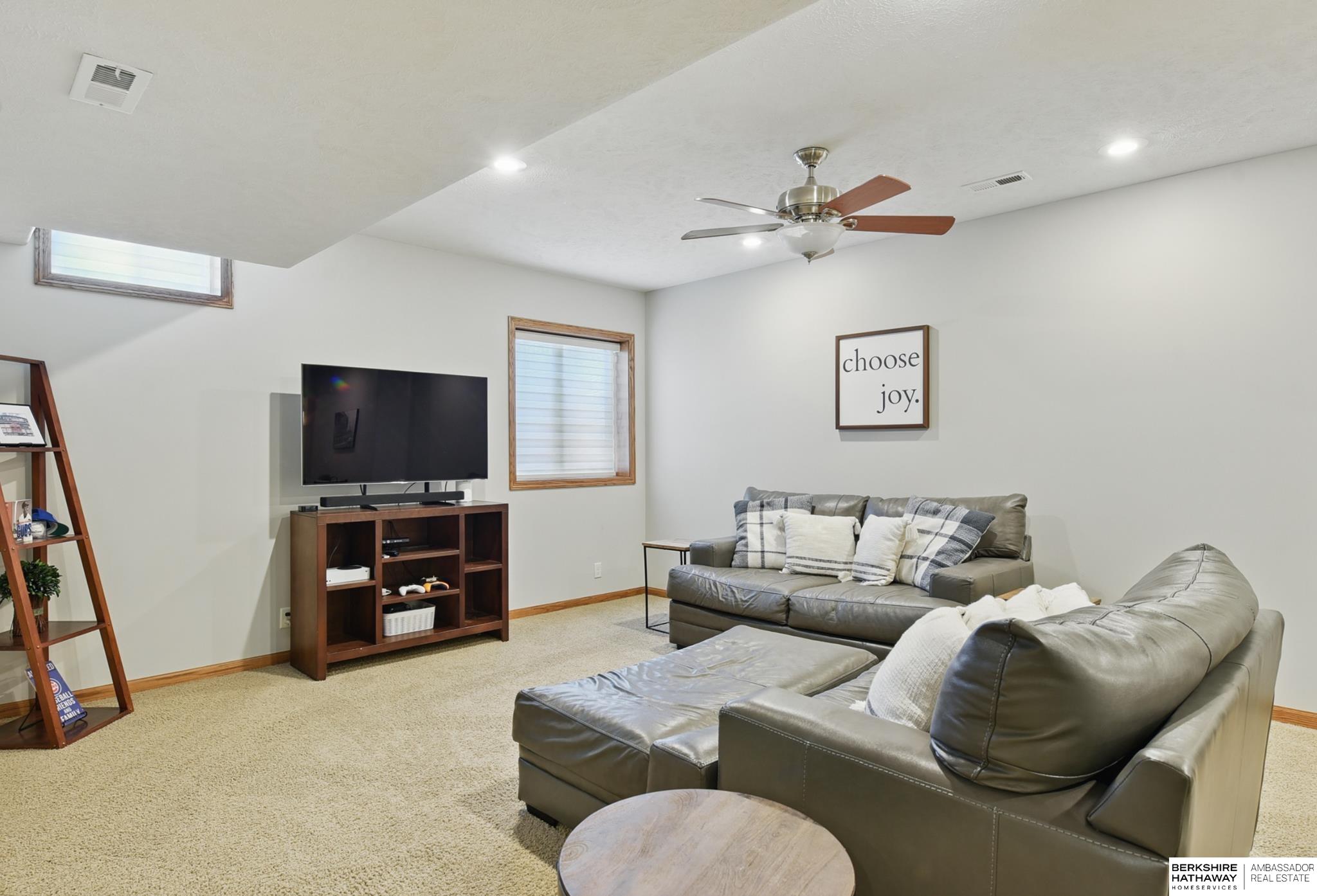 La Vista, Nebraska 68128, United States, 4 Bedrooms Bedrooms, ,3 BathroomsBathrooms,Residential,Active,130092