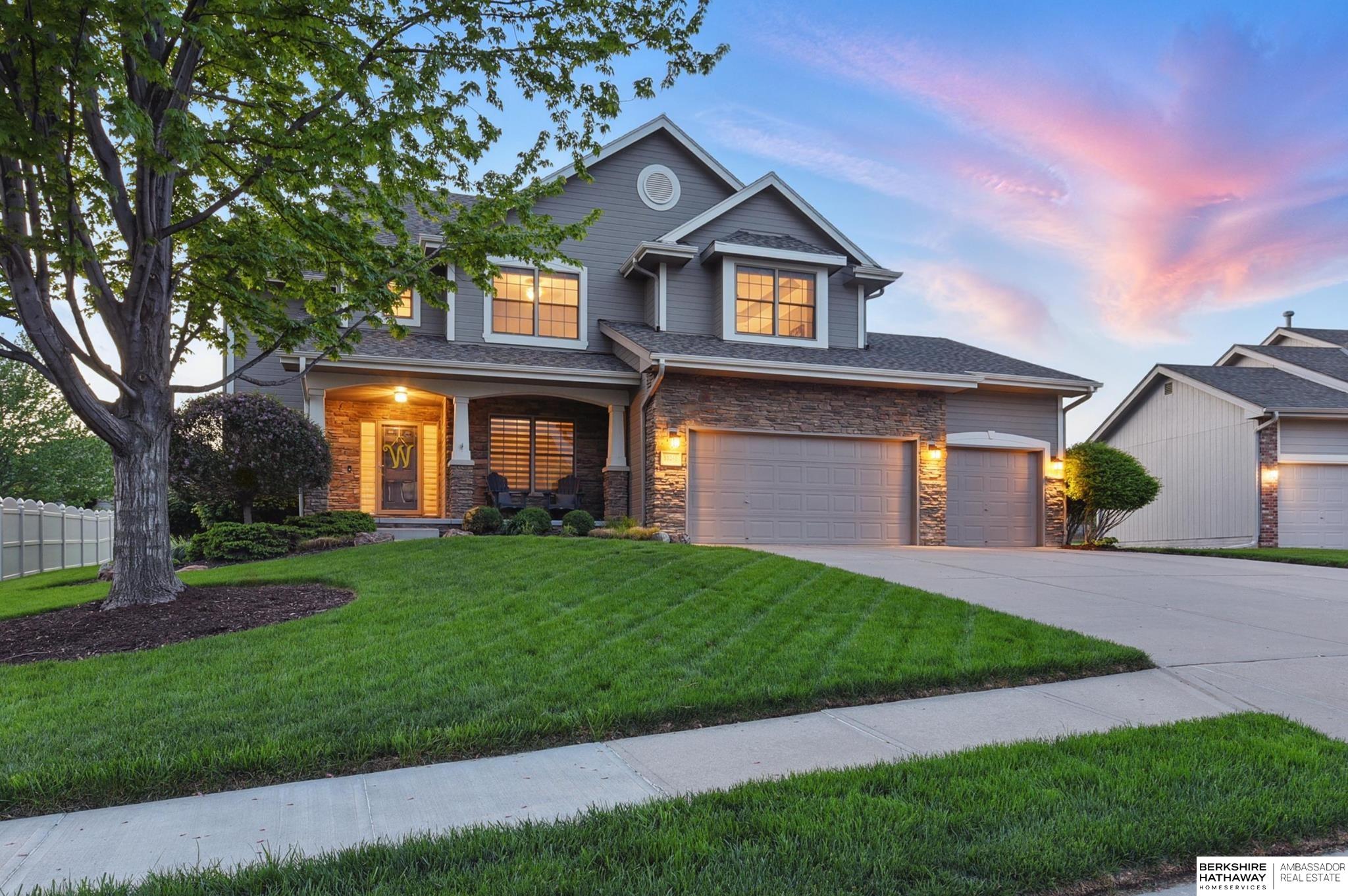 La Vista, Nebraska 68128, United States, 4 Bedrooms Bedrooms, ,3 BathroomsBathrooms,Residential,Active,130092