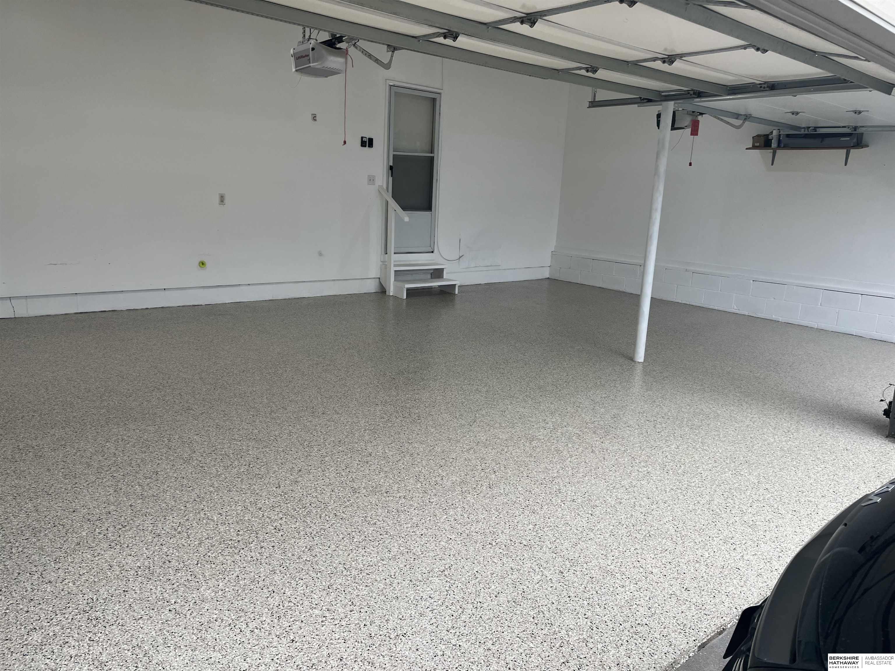 Omaha, Nebraska 68116, United States, 3 Bedrooms Bedrooms, ,3 BathroomsBathrooms,Residential,Active,253718