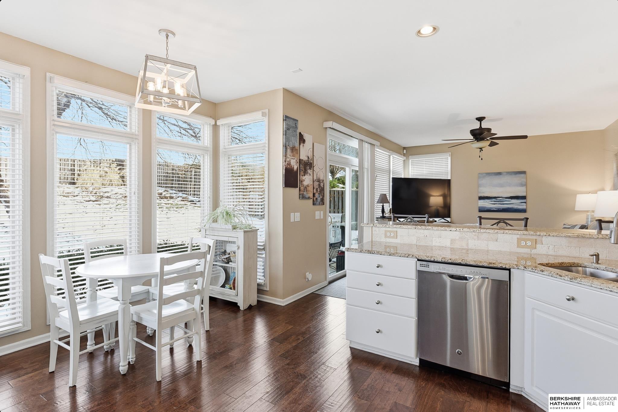 Omaha, Nebraska 68116, United States, 3 Bedrooms Bedrooms, ,3 BathroomsBathrooms,Residential,Active,253718