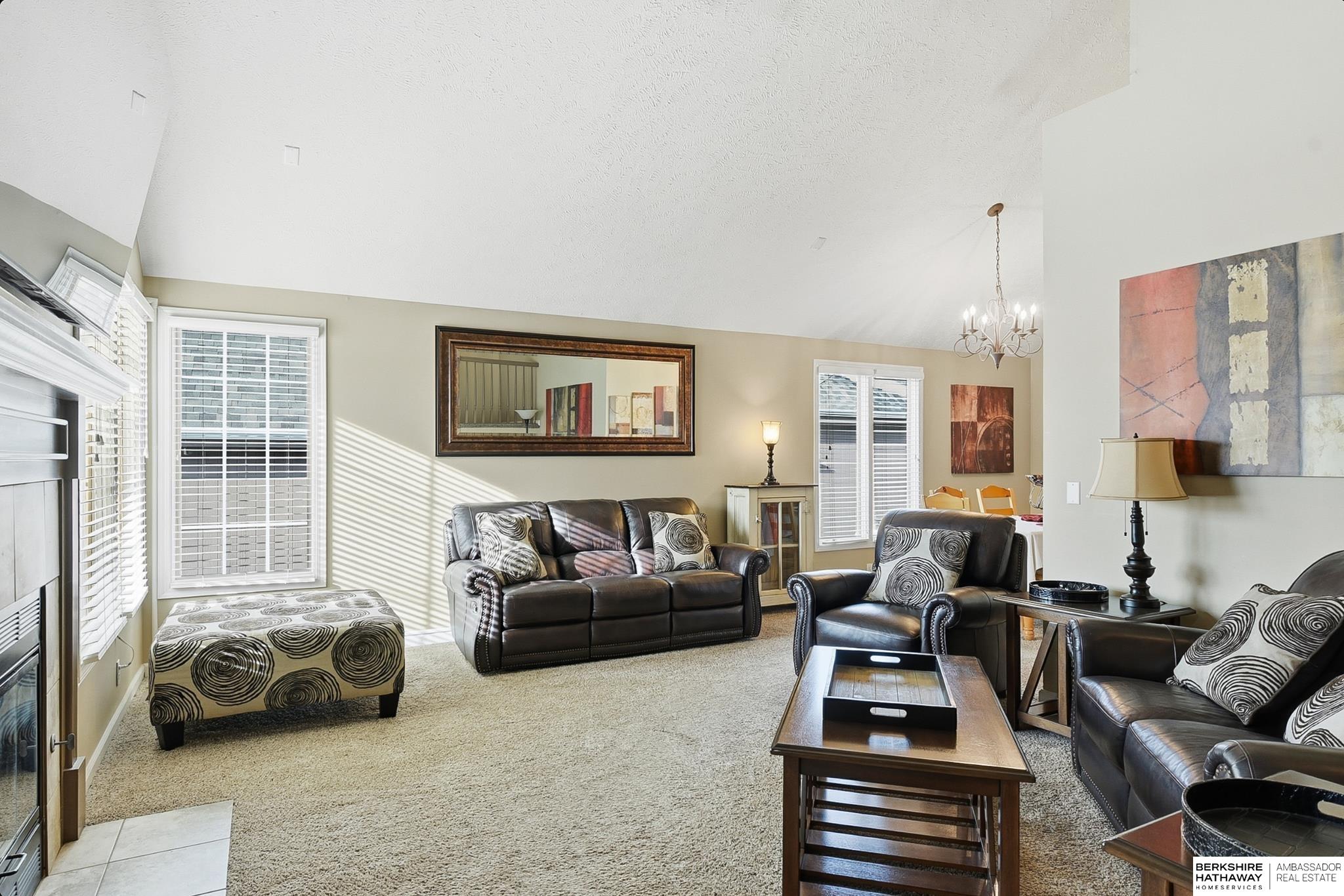 Omaha, Nebraska 68116, United States, 3 Bedrooms Bedrooms, ,3 BathroomsBathrooms,Residential,Active,253718