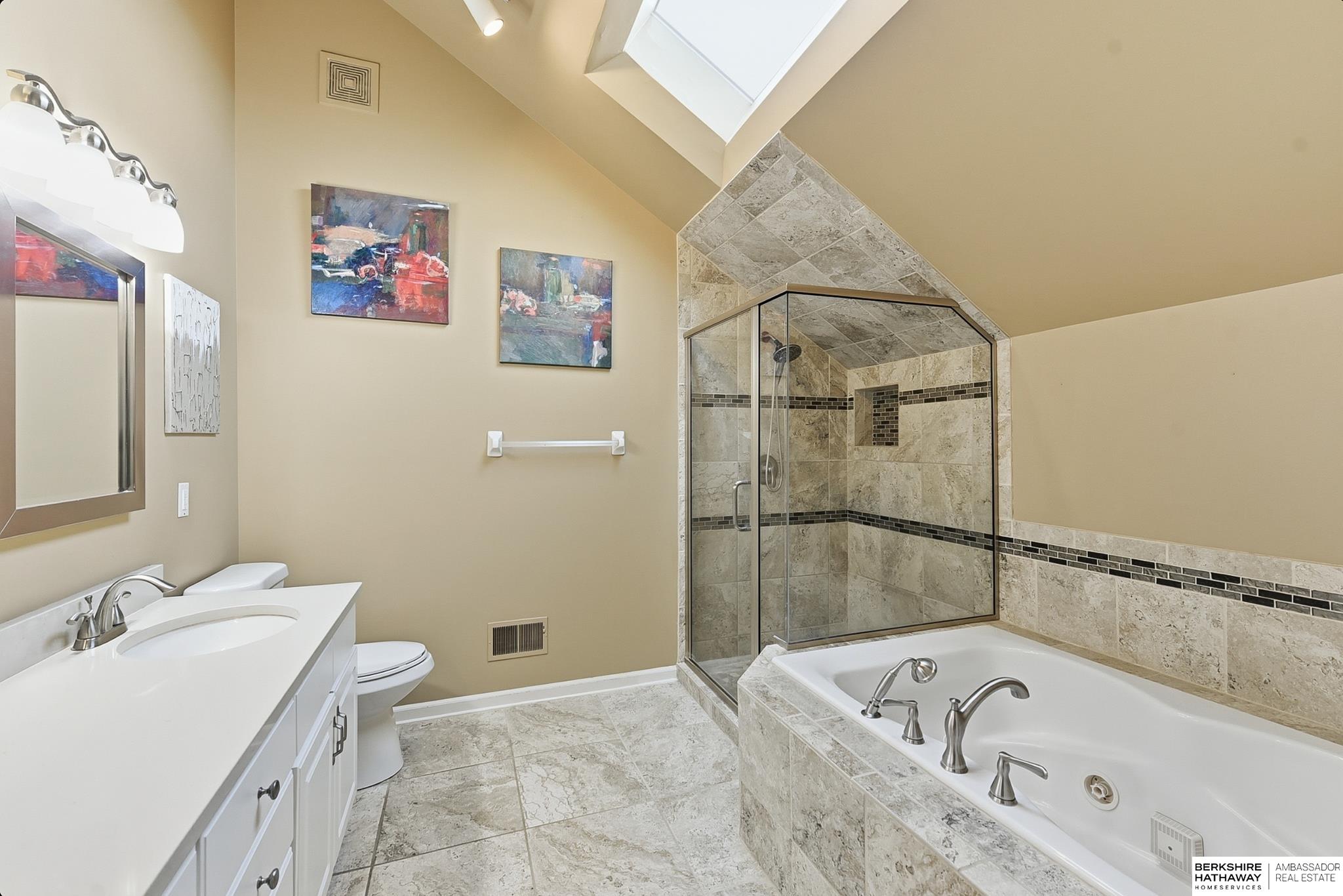 Omaha, Nebraska 68116, United States, 3 Bedrooms Bedrooms, ,3 BathroomsBathrooms,Residential,Active,253718