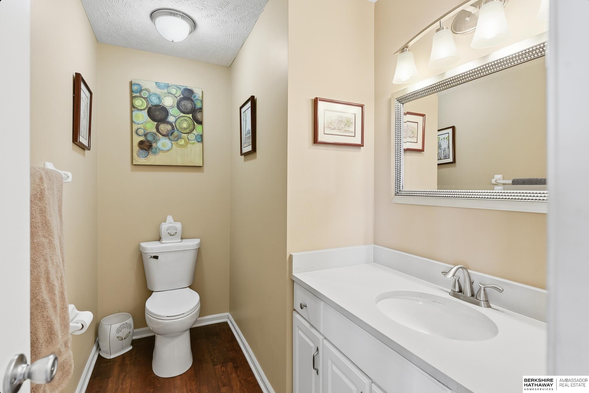 Omaha, Nebraska 68116, United States, 3 Bedrooms Bedrooms, ,3 BathroomsBathrooms,Residential,Active,253718