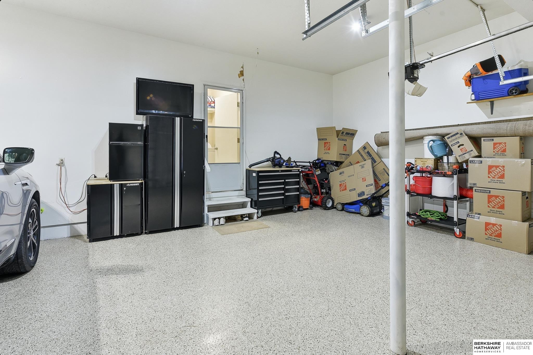 Omaha, Nebraska 68116, United States, 3 Bedrooms Bedrooms, ,3 BathroomsBathrooms,Residential,Active,253718