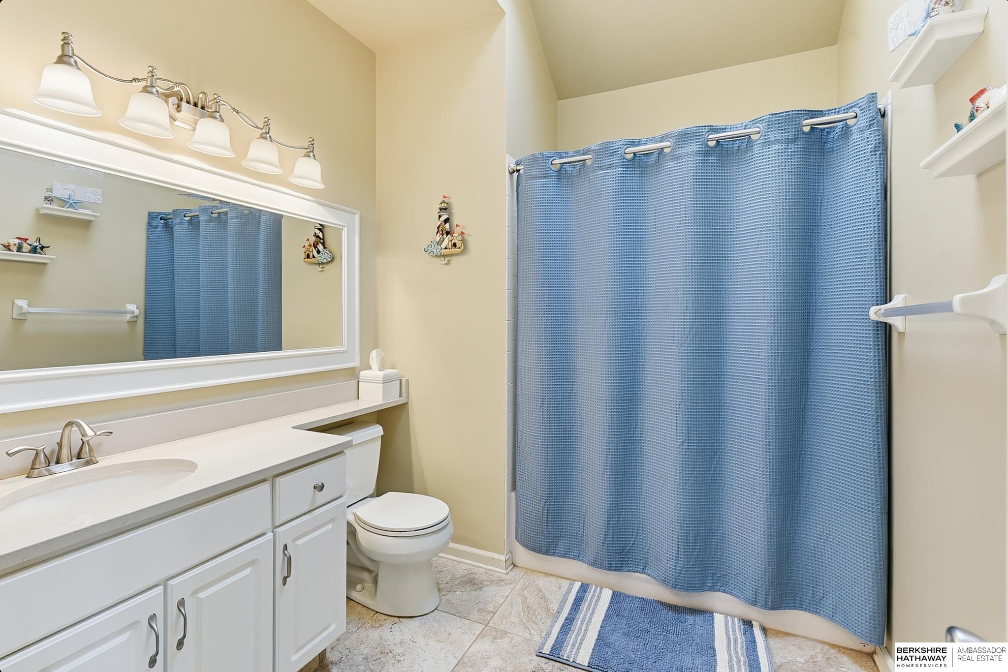 Omaha, Nebraska 68116, United States, 3 Bedrooms Bedrooms, ,3 BathroomsBathrooms,Residential,Active,253718