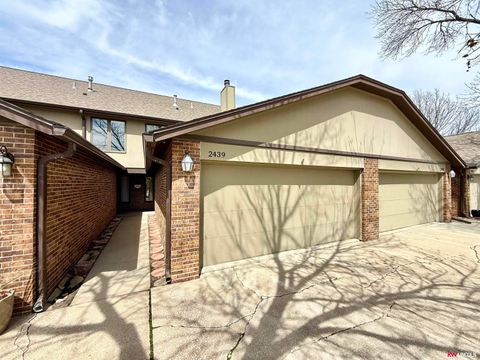 Photo of 2439 Winding Way, Lincoln, NE 68506 (MLS # 22609852)