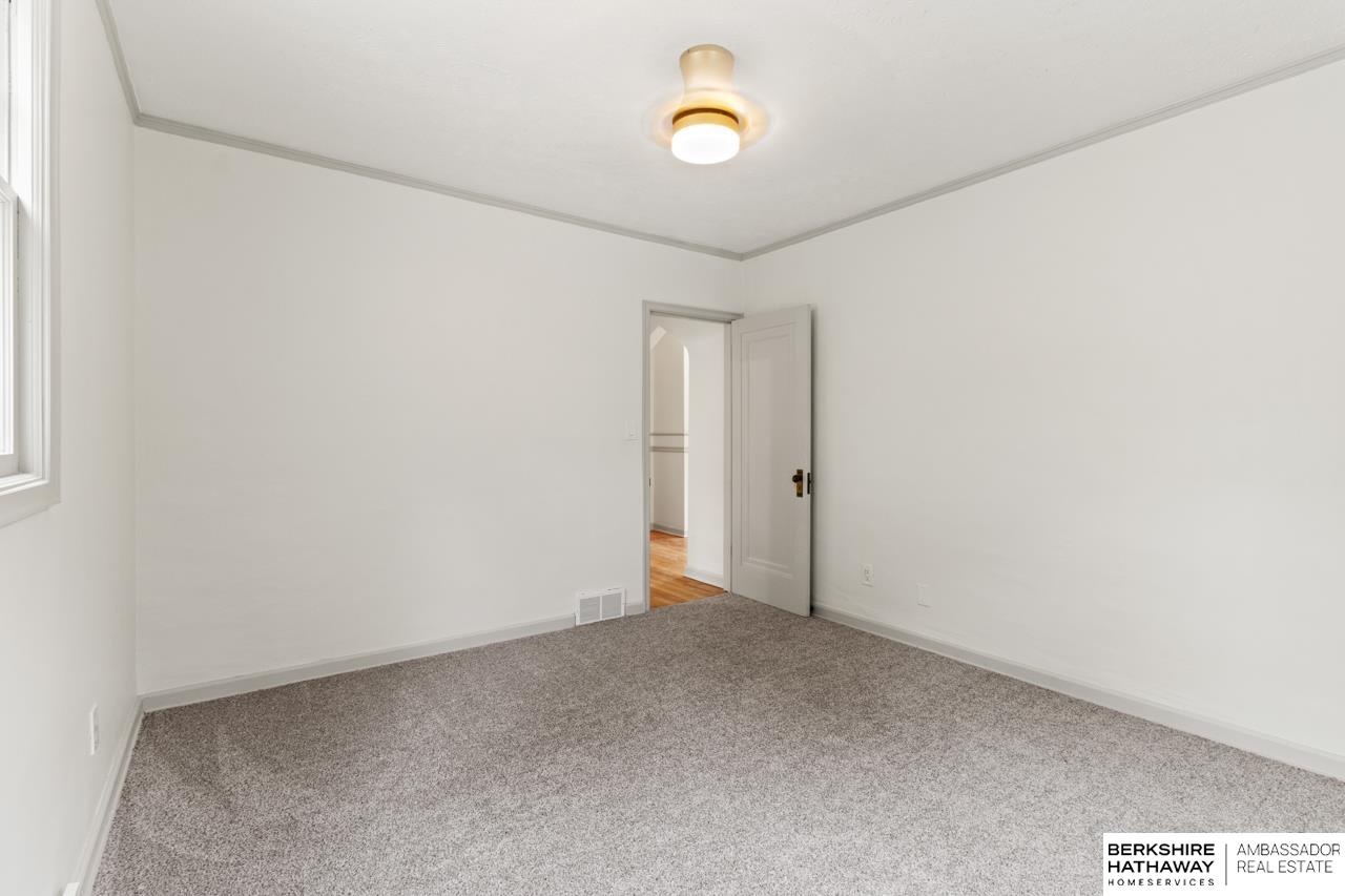 Omaha, Nebraska 68104, United States, 3 Bedrooms Bedrooms, ,2 BathroomsBathrooms,Residential,Active,160927