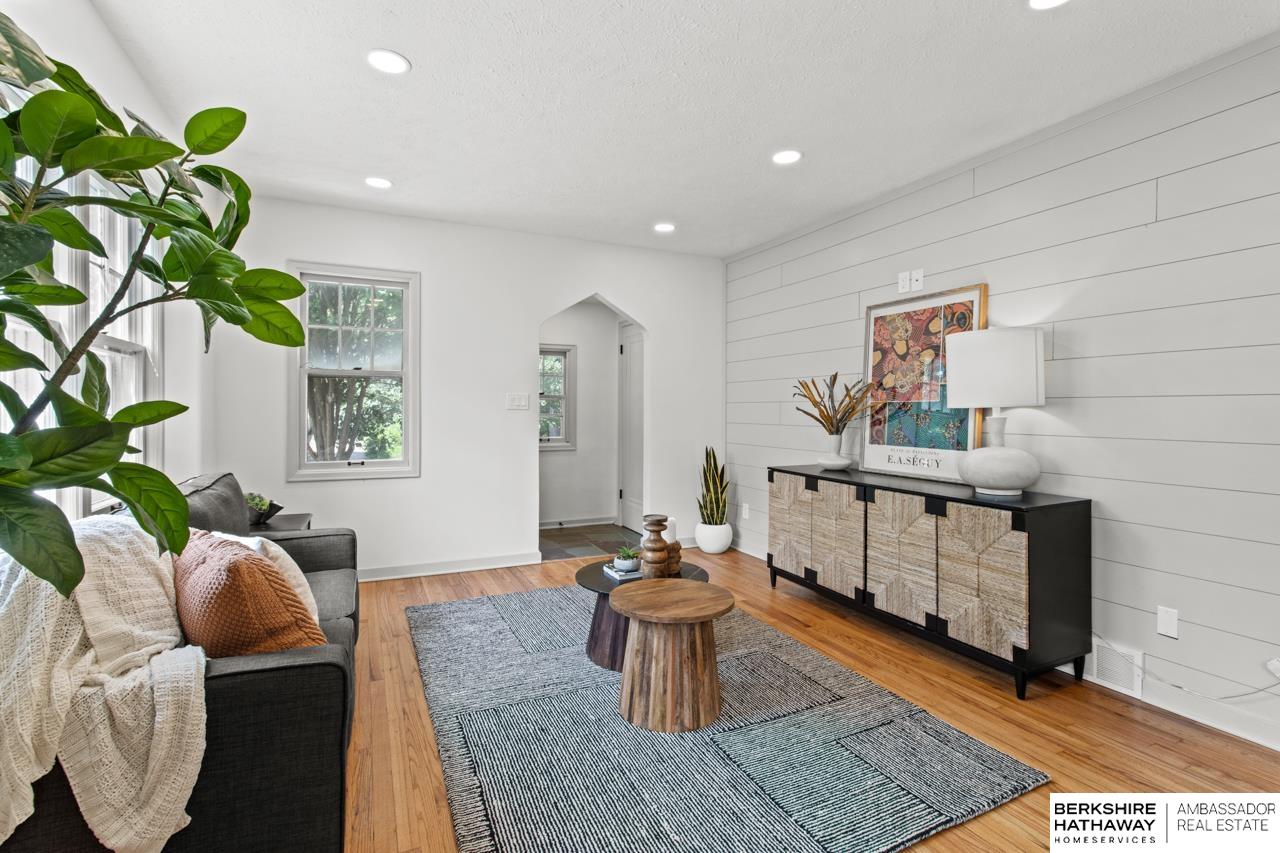 Omaha, Nebraska 68104, United States, 3 Bedrooms Bedrooms, ,2 BathroomsBathrooms,Residential,Active,160927