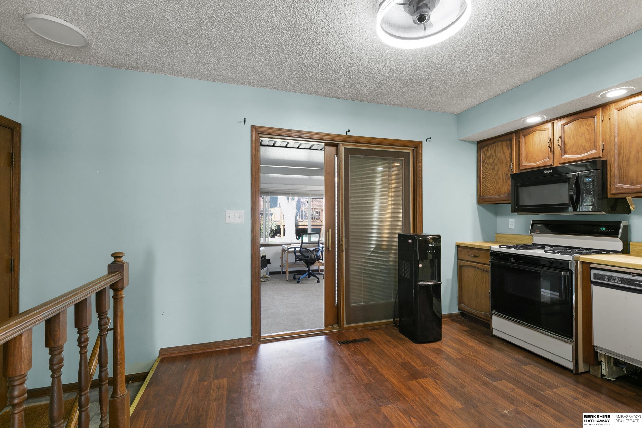 Lincoln, Nebraska 68521, United States, 3 Bedrooms Bedrooms, ,2 BathroomsBathrooms,Residential,Active,225456