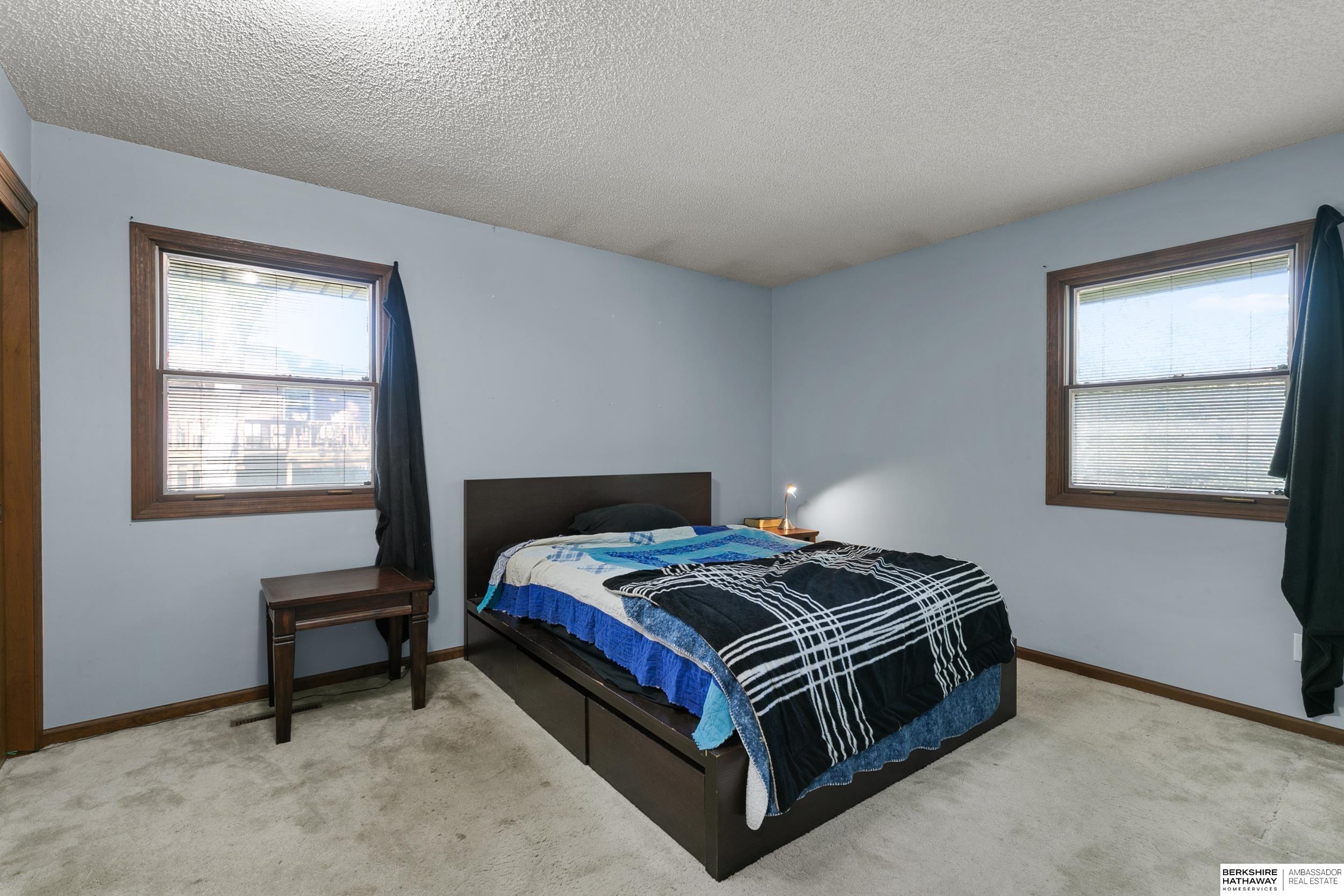 Lincoln, Nebraska 68521, United States, 3 Bedrooms Bedrooms, ,2 BathroomsBathrooms,Residential,Active,225456