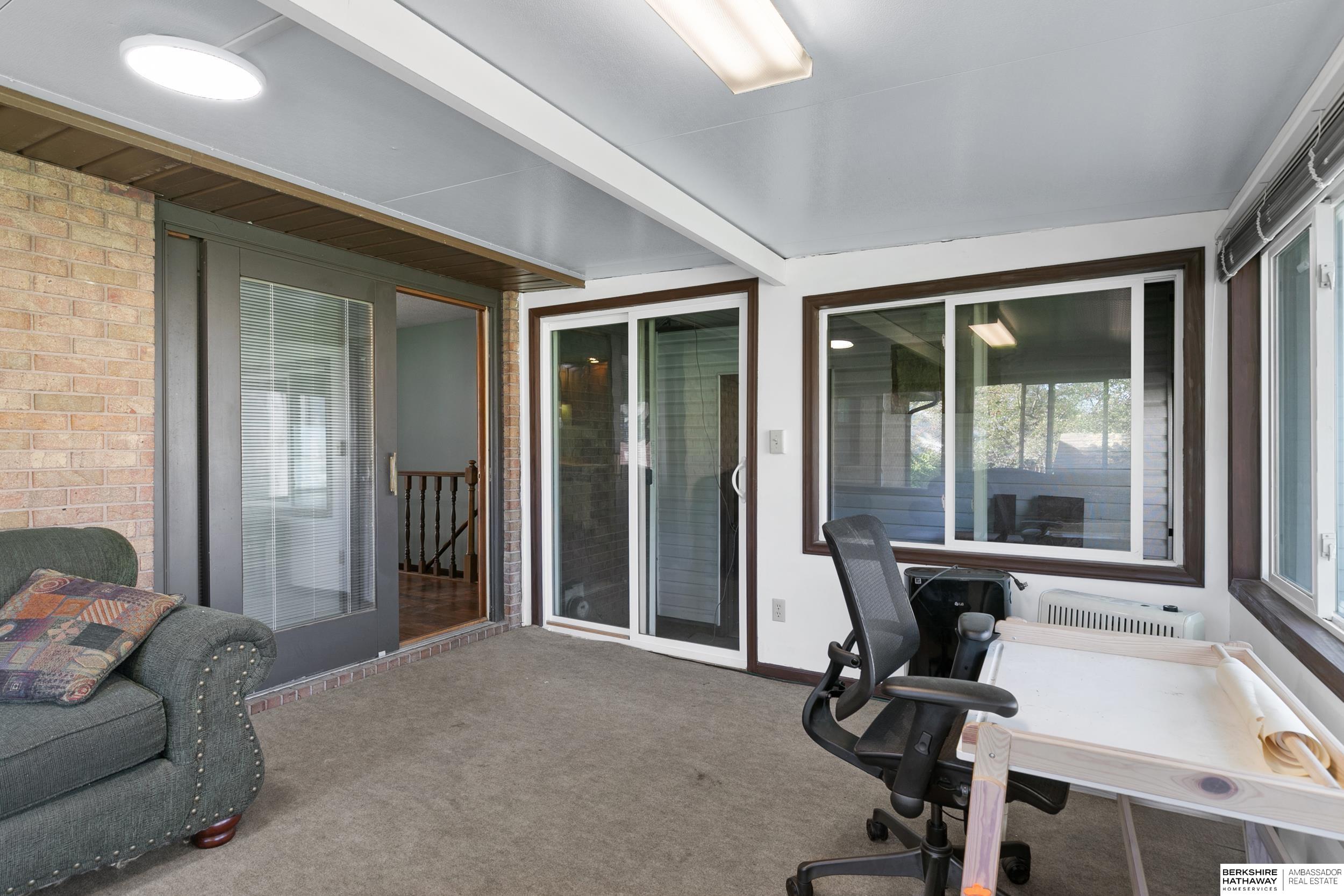 Lincoln, Nebraska 68521, United States, 3 Bedrooms Bedrooms, ,2 BathroomsBathrooms,Residential,Active,225456