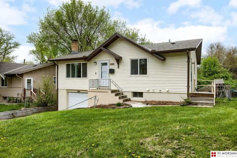 Photo of 3616 Weber Street, Omaha, NE 68112 (MLS # 22524367)