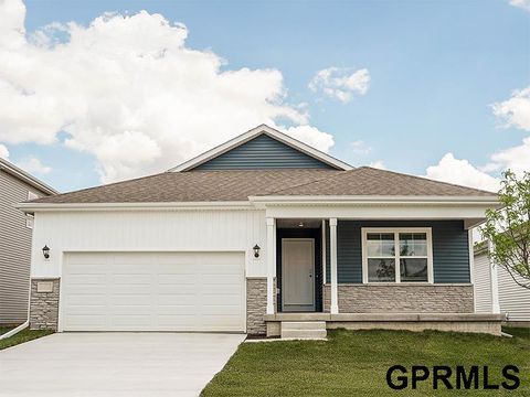 Photo of 5426 Fenwick Street, Bellevue, NE 68133 (MLS # 22600990)