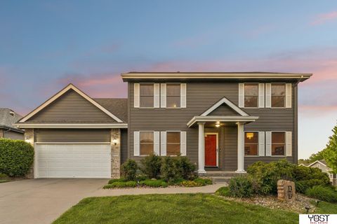 Photo of 15430 Briar Street, Omaha, NE 68138 (MLS # 22613706)