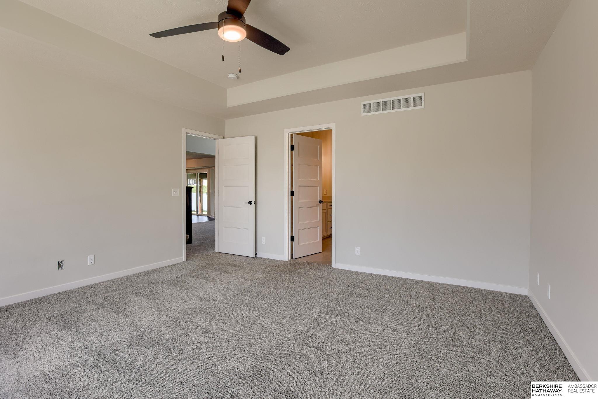 Bellevue, Nebraska 68123, United States, 4 Bedrooms Bedrooms, ,4 BathroomsBathrooms,Residential,Active,201860