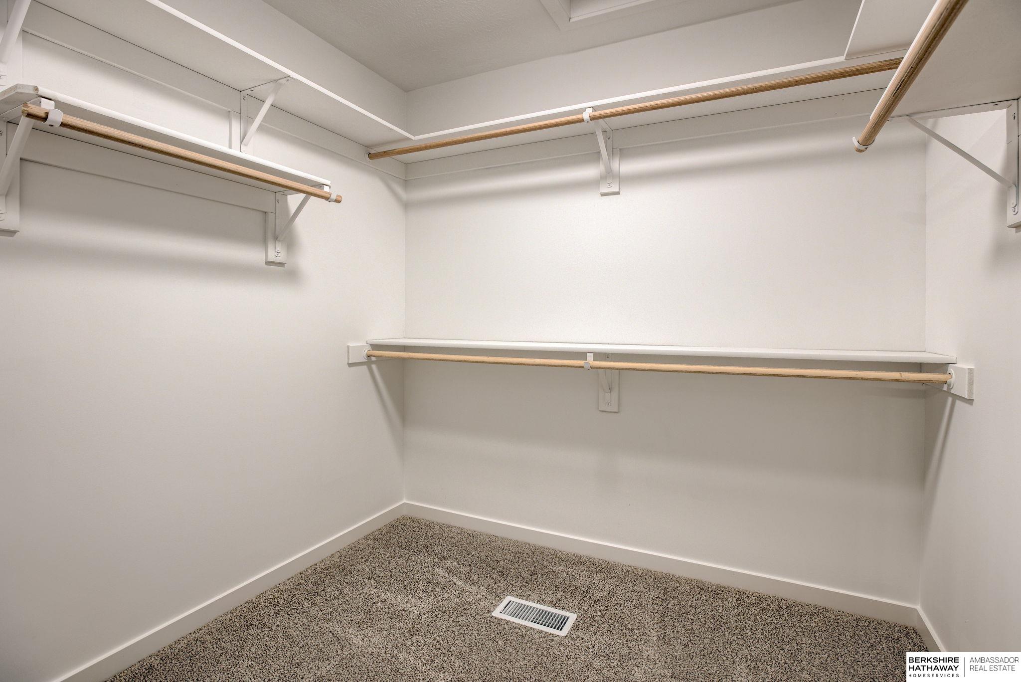 Bellevue, Nebraska 68123, United States, 4 Bedrooms Bedrooms, ,4 BathroomsBathrooms,Residential,Active,201860