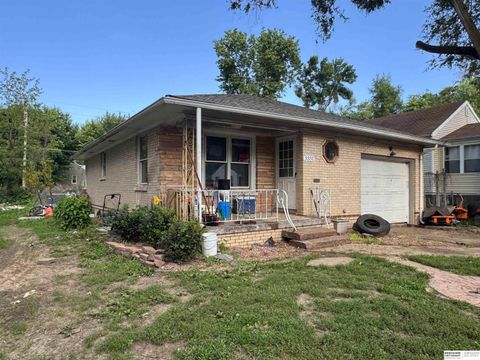 Photo of 3331 N 40th Avenue, Omaha, NE 68111 (MLS # 22616135)