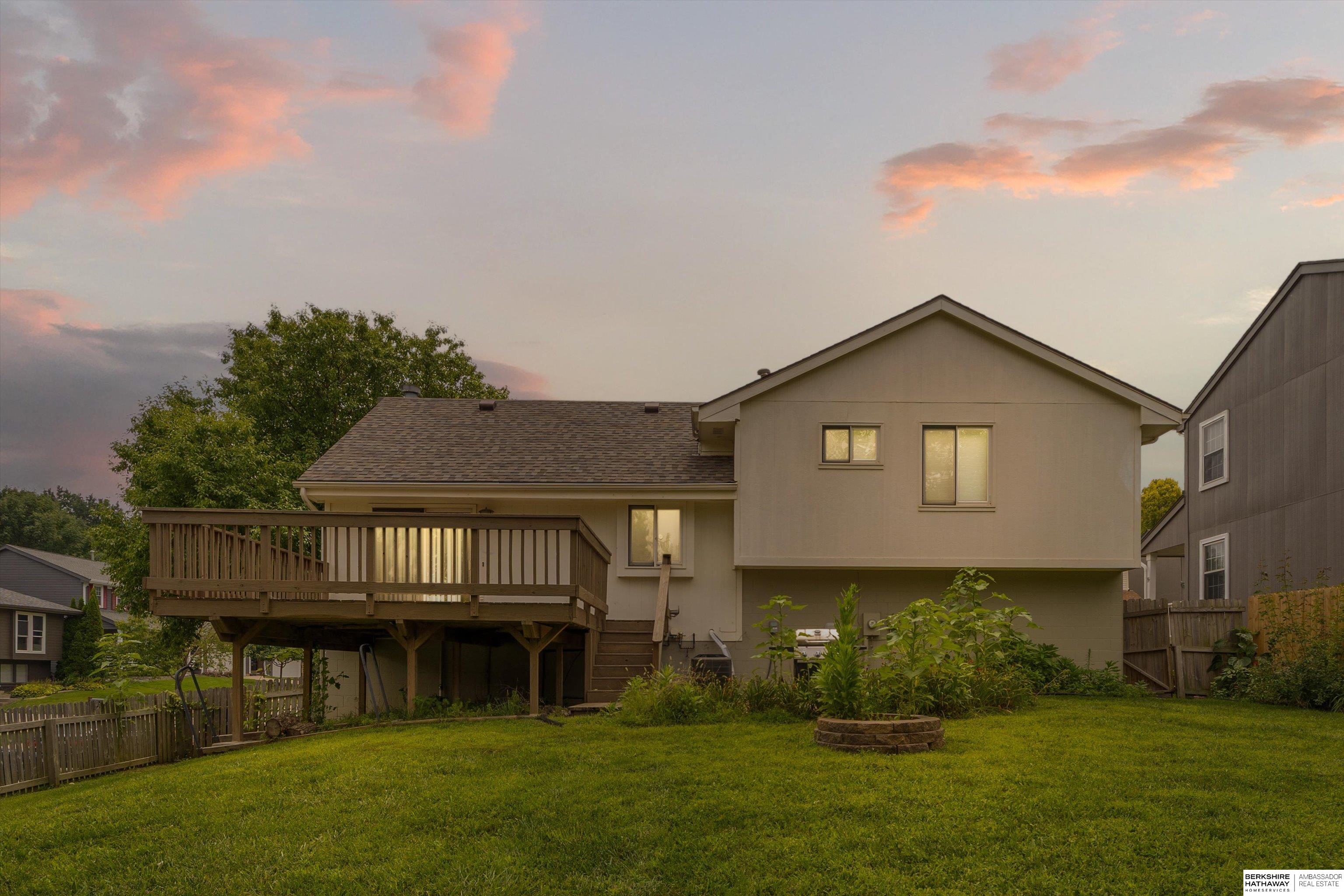 Omaha, Nebraska 68135, United States, 3 Bedrooms Bedrooms, ,2 BathroomsBathrooms,Residential,Active,188422