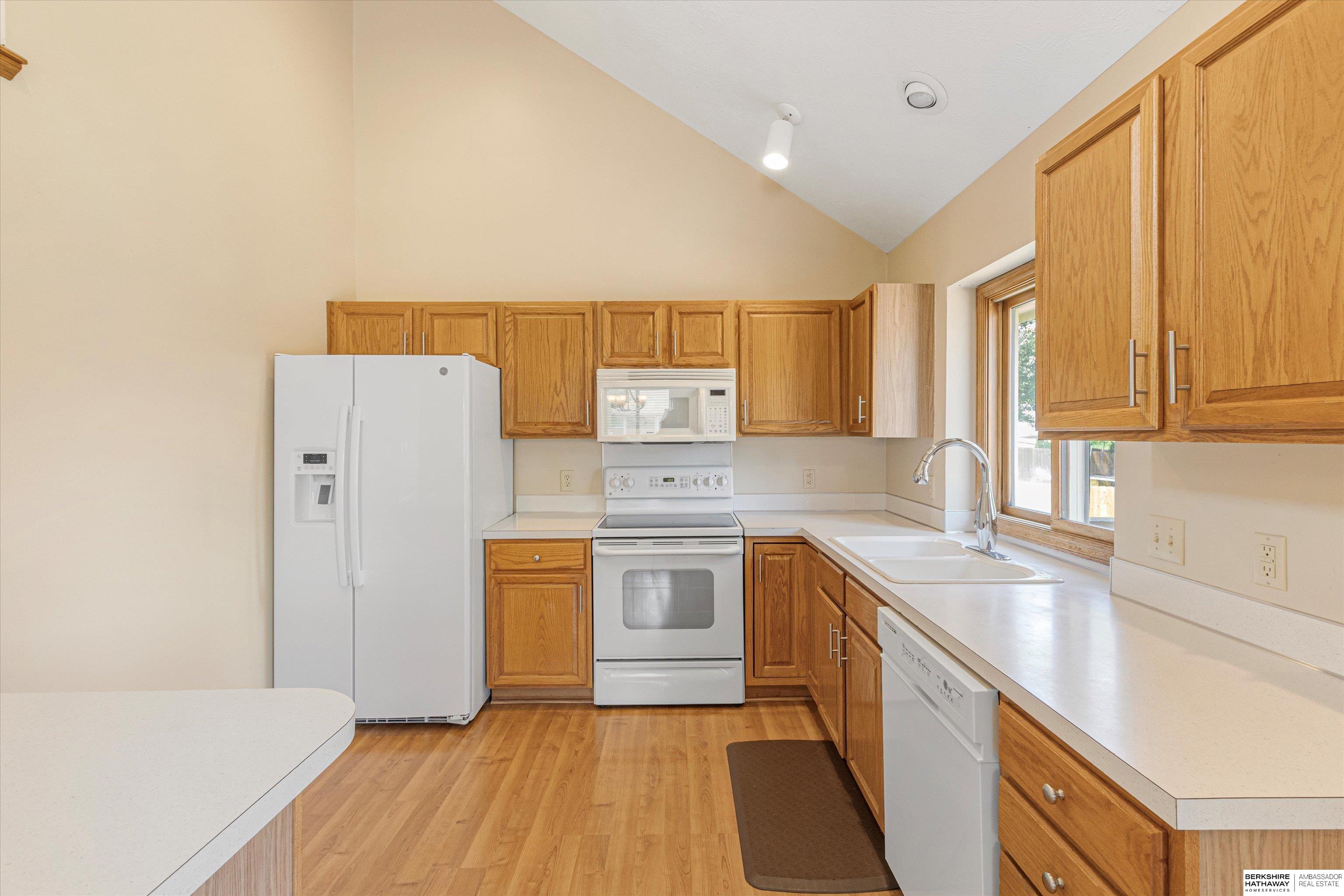 Omaha, Nebraska 68135, United States, 3 Bedrooms Bedrooms, ,2 BathroomsBathrooms,Residential,Active,188422