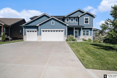 Photo of 7633 Kilpatrick Parkway, Bennington, NE 68007 (MLS # 22530433)