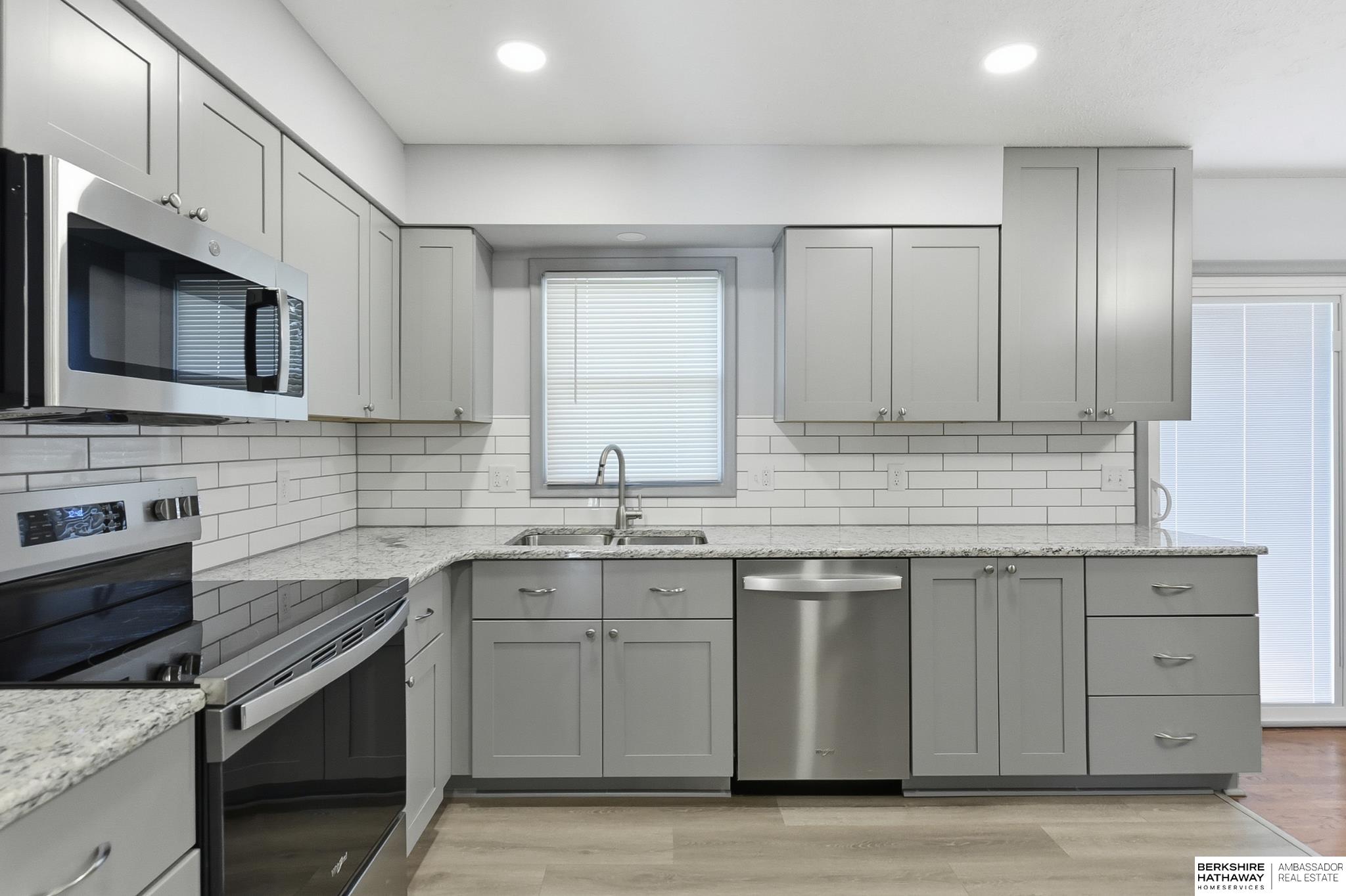 Omaha, Nebraska 68134, United States, 3 Bedrooms Bedrooms, ,2 BathroomsBathrooms,Residential,Active,240179