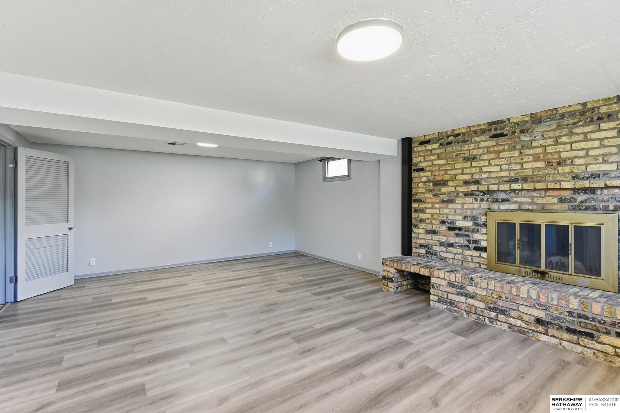 Omaha, Nebraska 68134, United States, 3 Bedrooms Bedrooms, ,2 BathroomsBathrooms,Residential,Active,240179