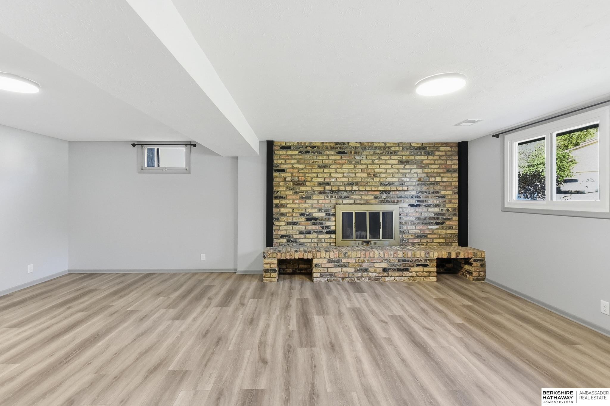 Omaha, Nebraska 68134, United States, 3 Bedrooms Bedrooms, ,2 BathroomsBathrooms,Residential,Active,240179