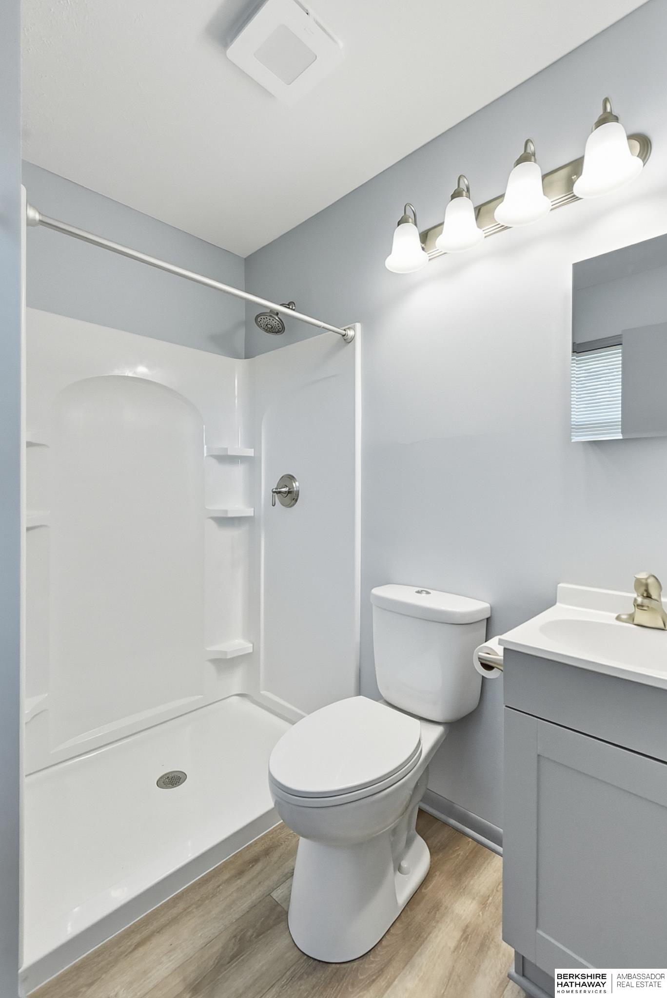 Omaha, Nebraska 68134, United States, 3 Bedrooms Bedrooms, ,2 BathroomsBathrooms,Residential,Active,240179