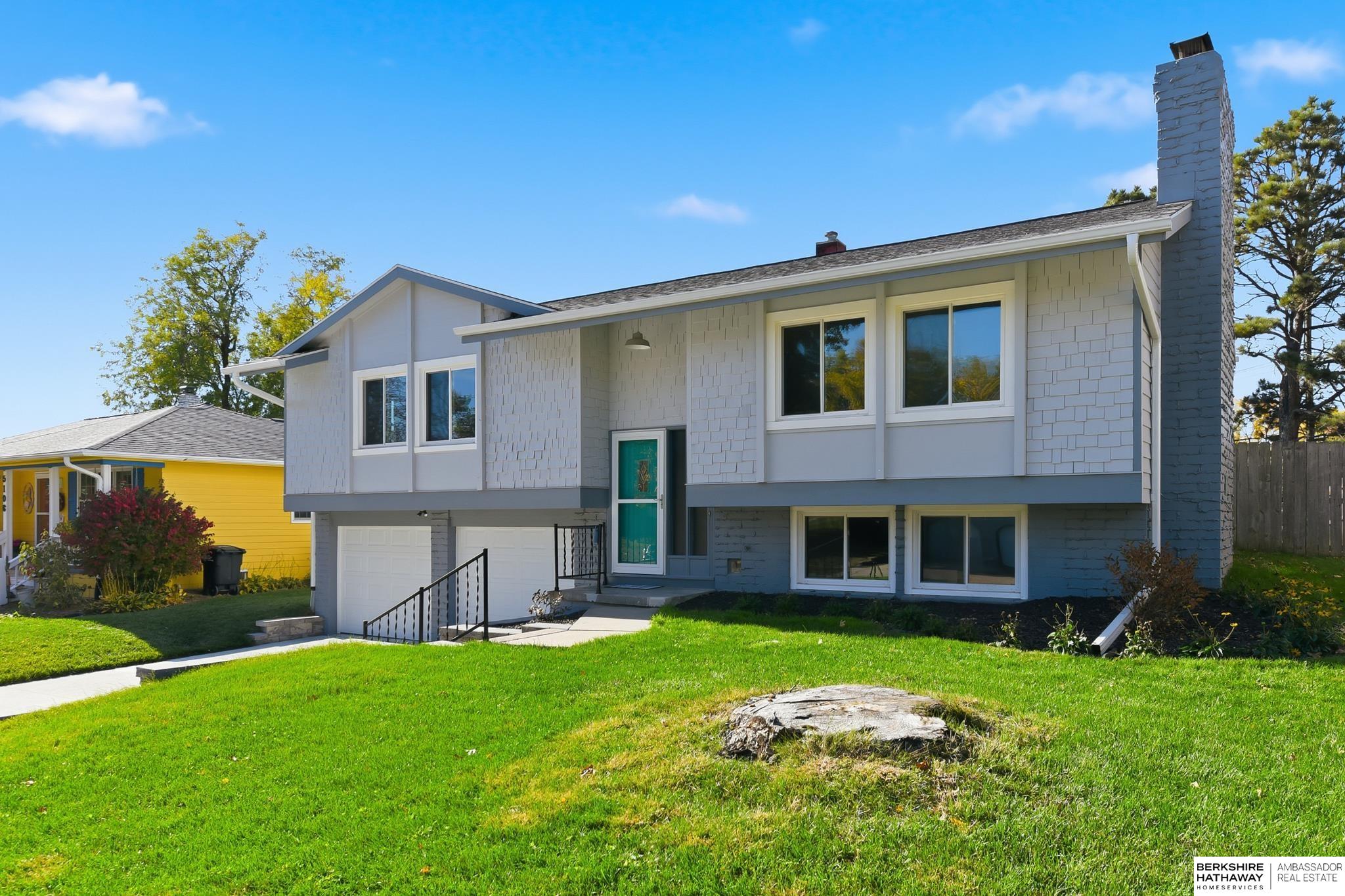 Omaha, Nebraska 68134, United States, 3 Bedrooms Bedrooms, ,2 BathroomsBathrooms,Residential,Active,240179