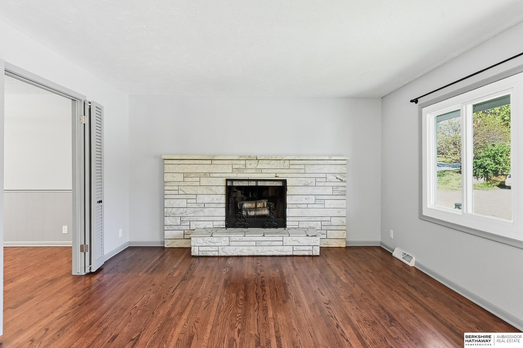 Omaha, Nebraska 68134, United States, 3 Bedrooms Bedrooms, ,2 BathroomsBathrooms,Residential,Active,240179