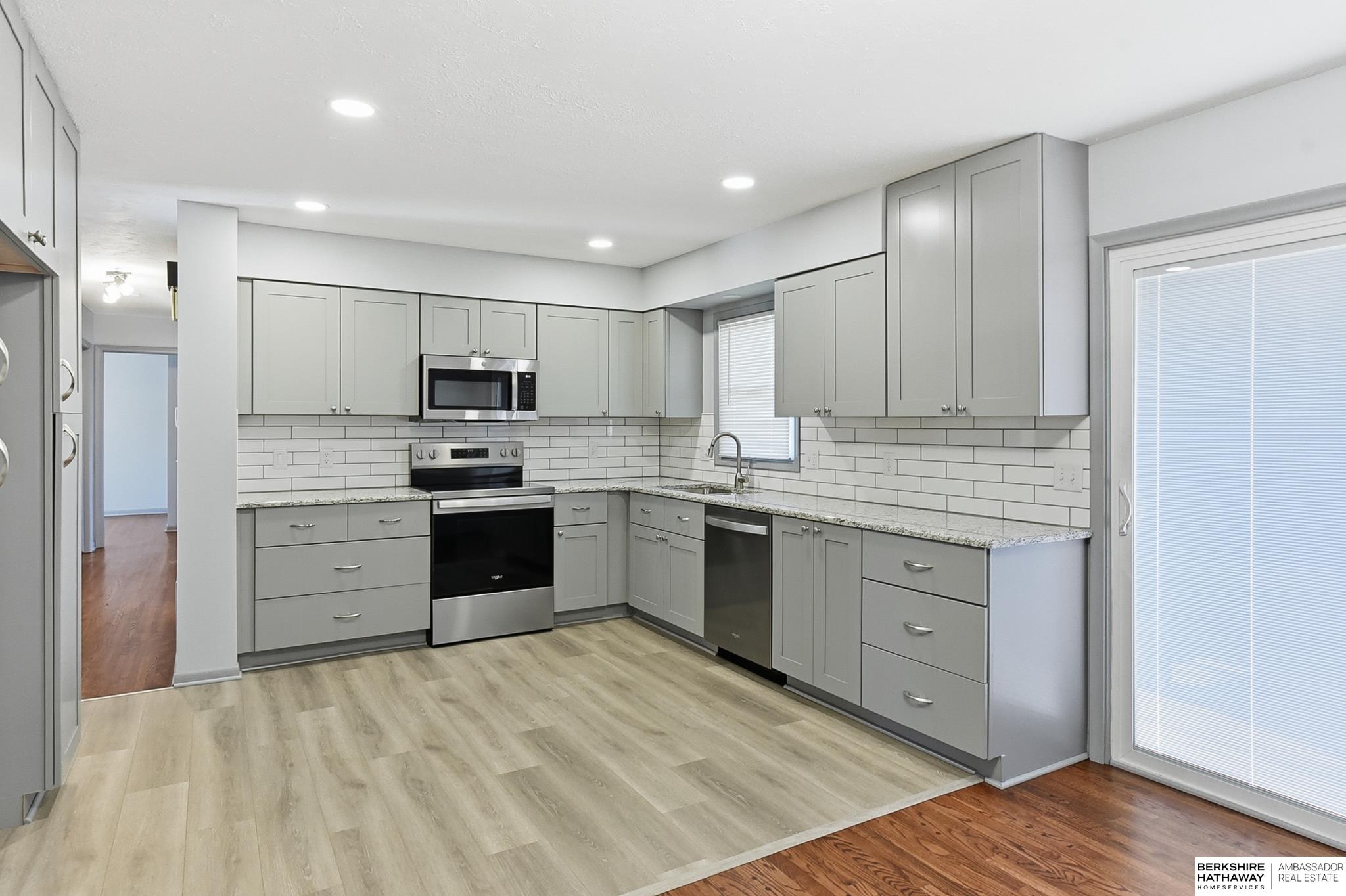 Omaha, Nebraska 68134, United States, 3 Bedrooms Bedrooms, ,2 BathroomsBathrooms,Residential,Active,240179