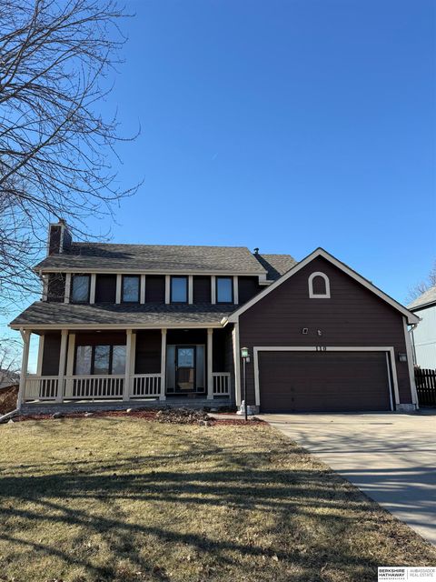 Photo of 110 Fleetwood Drive, Papillion, NE 68133 (MLS # 22531643)