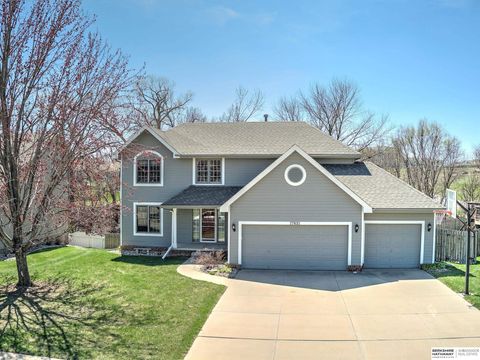 Photo of 17631 Monroe Street, Omaha, NE 68135 (MLS # 22608280)
