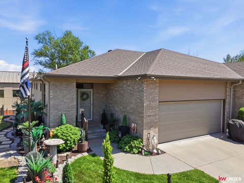 Photo of 2932 Park Place Court, Lincoln, NE 68506 (MLS # 22618026)