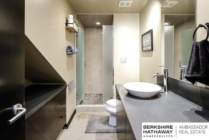 Omaha, Nebraska 68102, United States, 1 Bedroom Bedrooms, ,1 BathroomBathrooms,Residential,Active,223495