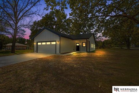 Photo of 305 S A Street, Blue Springs, NE 68318 (MLS # 22529011)