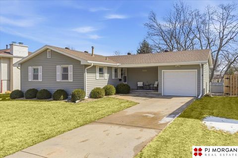 Photo of 2331 S 124th Street, Omaha, NE 68144 (MLS # 22607154)