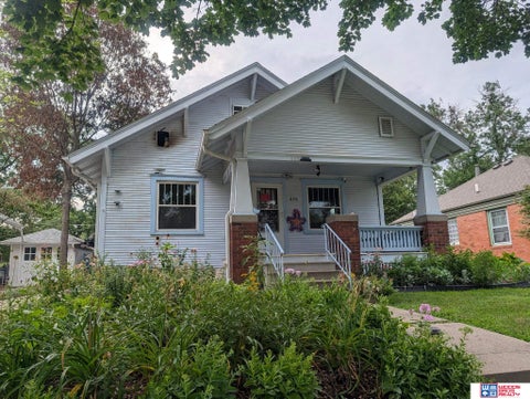 Photo of 858 S 34th Street, Lincoln, NE 68510 (MLS # 22627326)