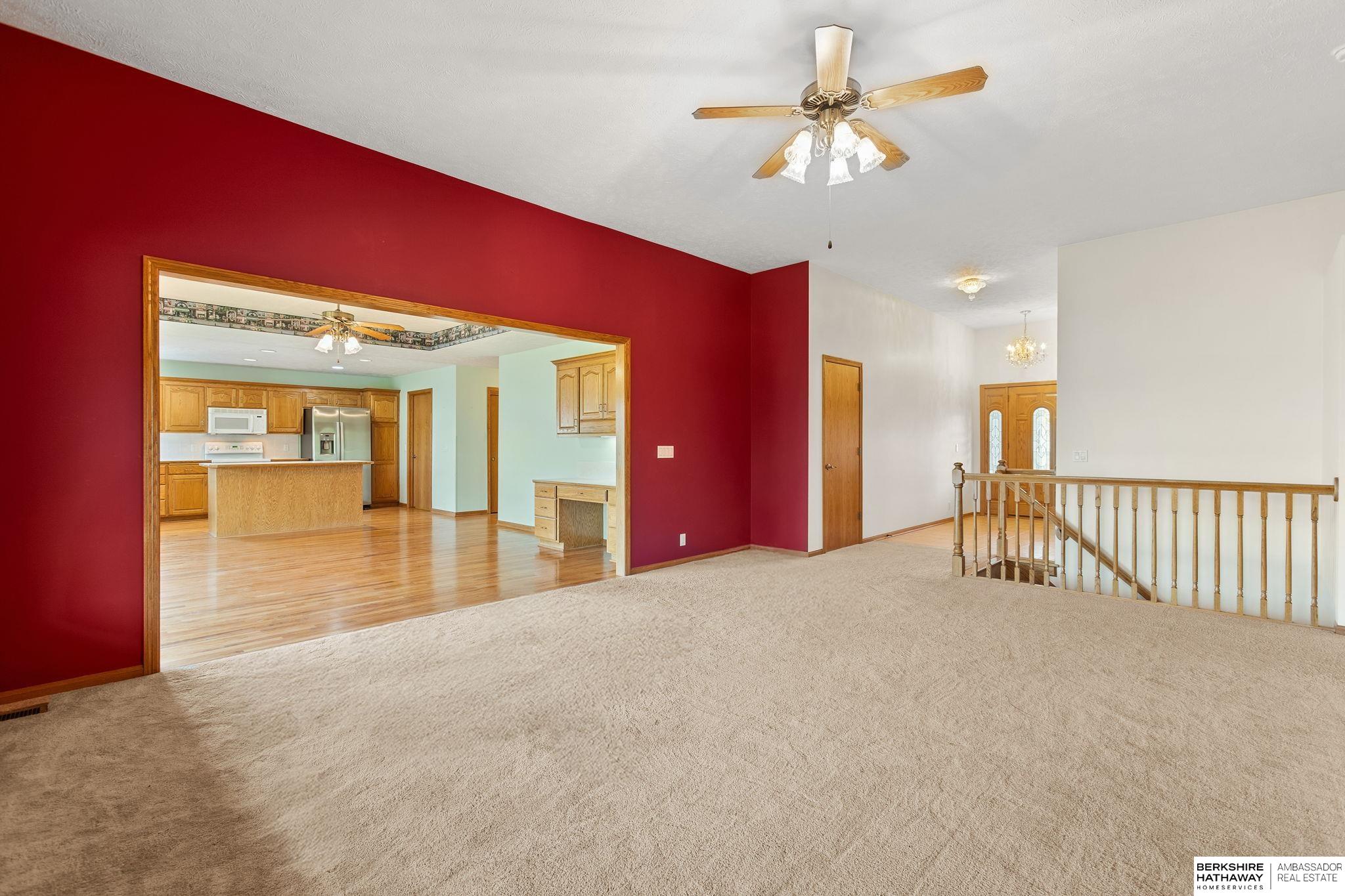 Omaha, Nebraska 68136, United States, 3 Bedrooms Bedrooms, ,3 BathroomsBathrooms,Residential,Pending,215981