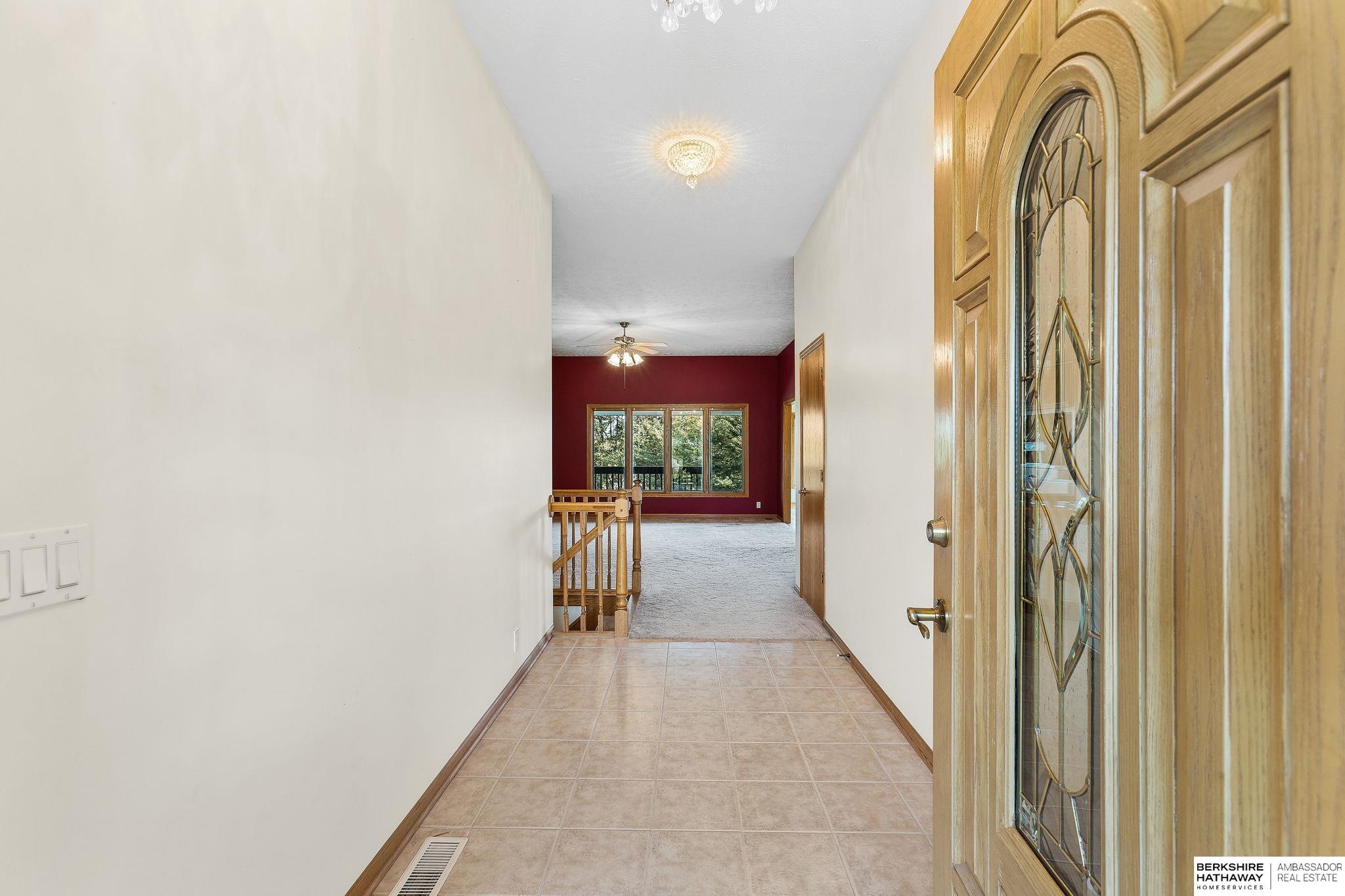 Omaha, Nebraska 68136, United States, 3 Bedrooms Bedrooms, ,3 BathroomsBathrooms,Residential,Pending,215981