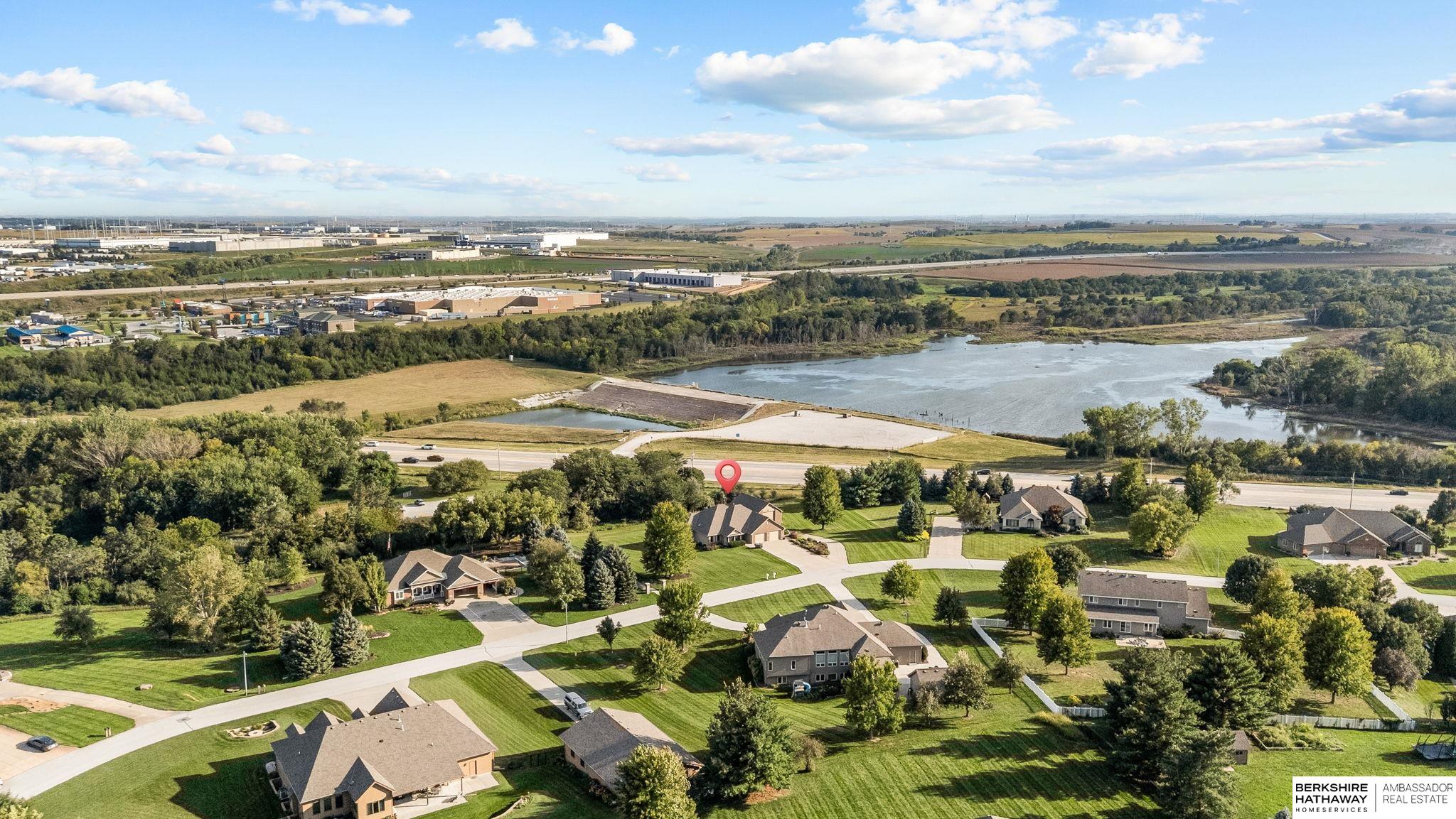 Omaha, Nebraska 68136, United States, 3 Bedrooms Bedrooms, ,3 BathroomsBathrooms,Residential,Pending,215981