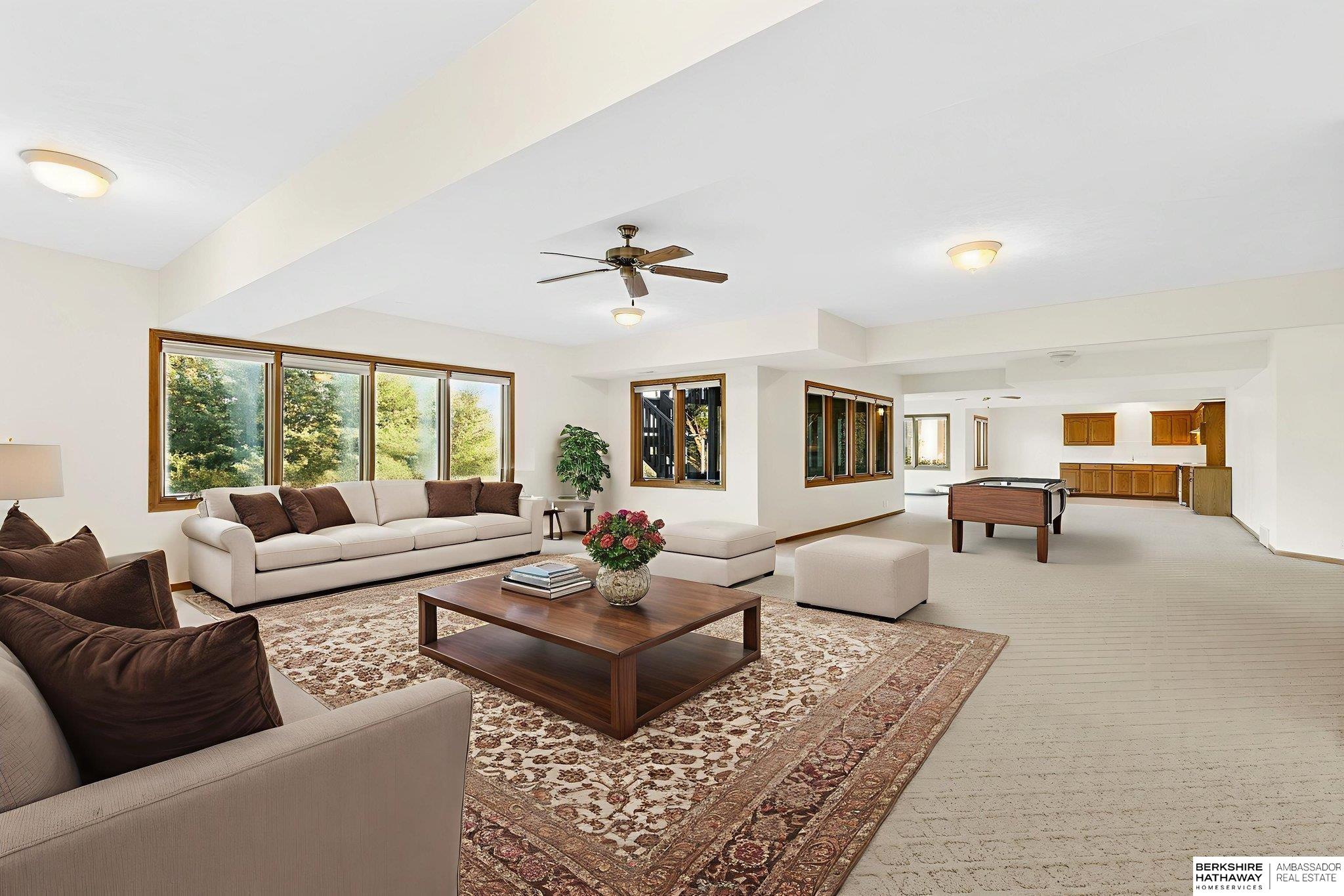 Omaha, Nebraska 68136, United States, 3 Bedrooms Bedrooms, ,3 BathroomsBathrooms,Residential,Pending,215981