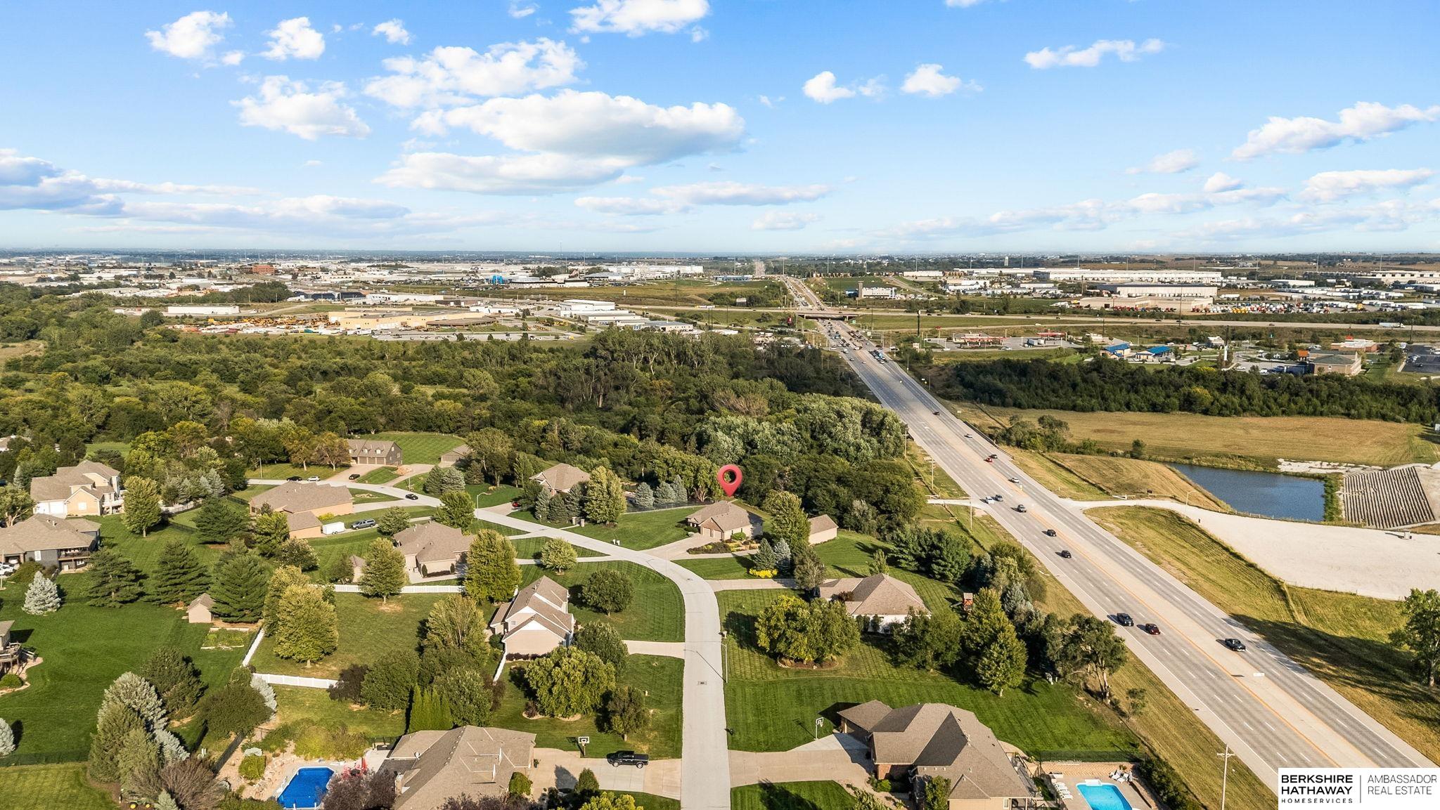 Omaha, Nebraska 68136, United States, 3 Bedrooms Bedrooms, ,3 BathroomsBathrooms,Residential,Pending,215981